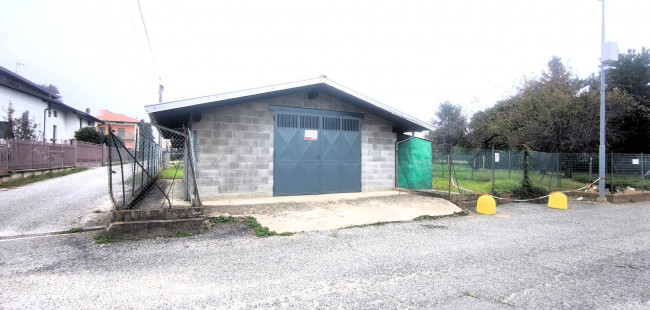 Deposito in Vendita a Ponderano