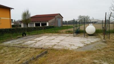 Casa singola in vendita a Serravalle a Po