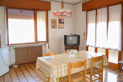 Porzione di bifamiliare in vendita a Castelnovo Bariano