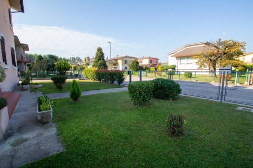 Casa indipendente in vendita a Castelnovo Bariano (RO)