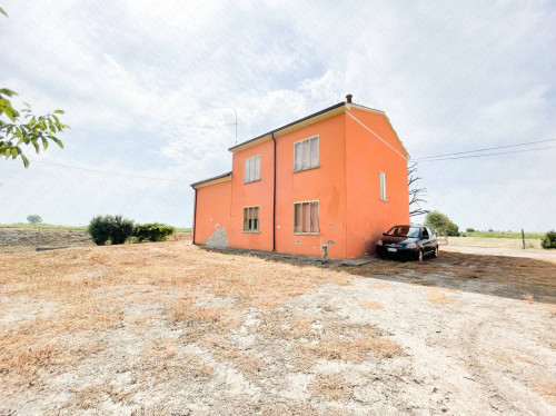 Casa singola in Vendita a Castelnovo Bariano