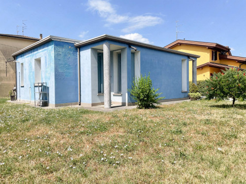 Villa Singola in vendita a Sermide