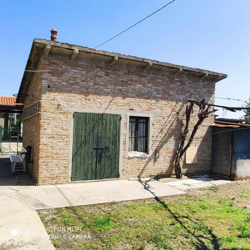 Casa indipendente in vendita a Castelnovo Bariano (RO)