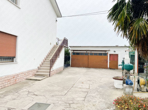 Porzione di bifamiliare in vendita a Castelmassa