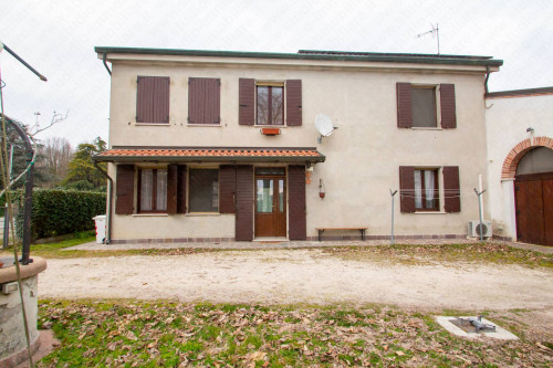 Villa Singola  in <br/> vendita a Trecenta