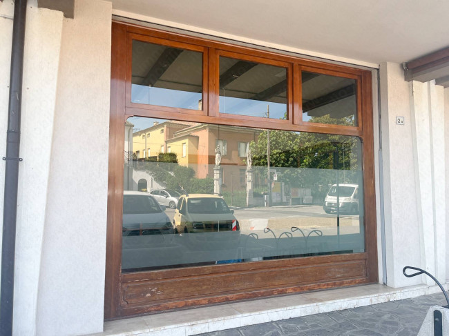 Negozio in vendita a Castelmassa