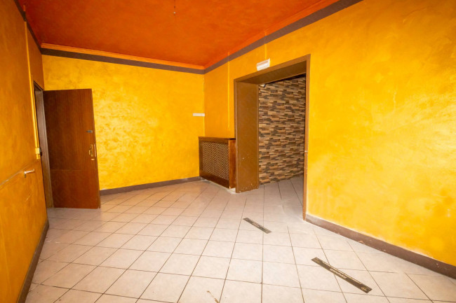 Locale commerciale in affitto a Bergantino