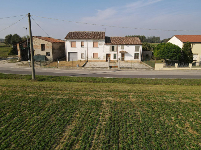 Casa in Vendita a Borgo Mantovano