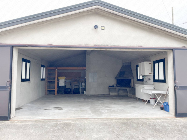 Casa indipendente in vendita a Castelnovo Bariano (RO)