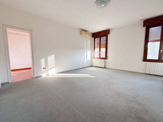 Porzione di fabbricato in vendita a Castelmassa