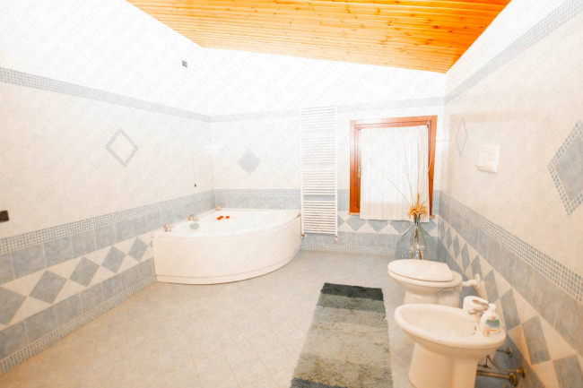 Porzione di fabbricato in vendita a Melara