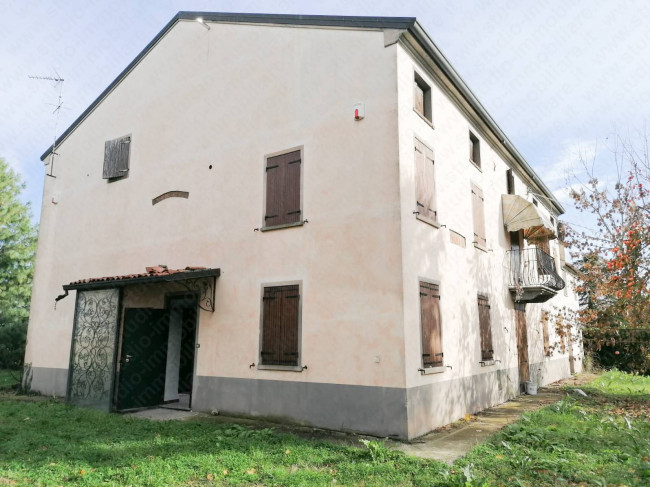 Villa Singola in vendita a Calto