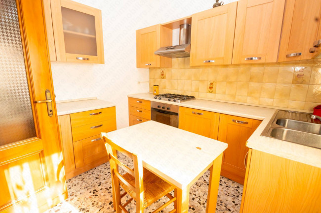 Trifamiliare in vendita a Serravalle a Po
