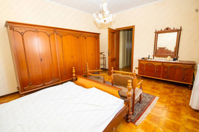 Trifamiliare in vendita a Serravalle a Po