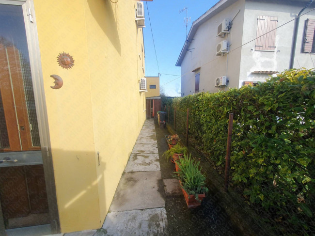 Porzione di fabbricato in vendita a Castelmassa