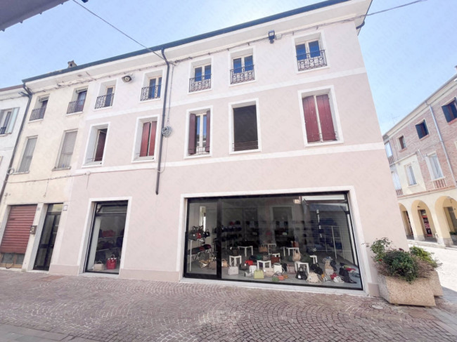 Porzione di fabbricato in vendita a Sermide