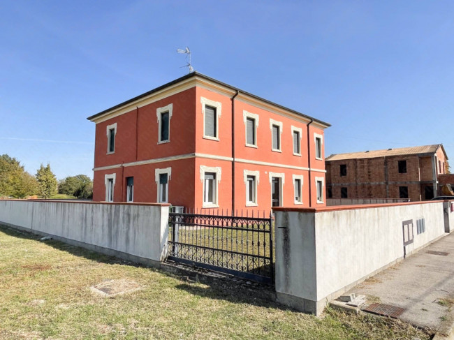 Villa in vendita a Ceneselli
