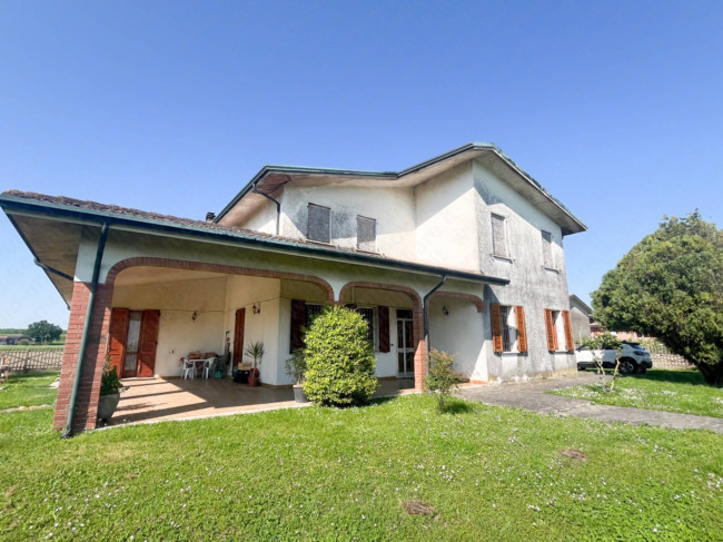 Villa Singola in vendita a Calto