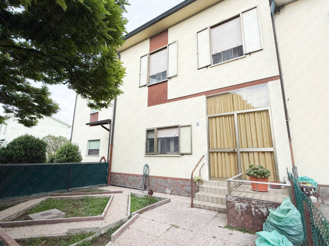 Villetta a schiera in vendita a Castelmassa