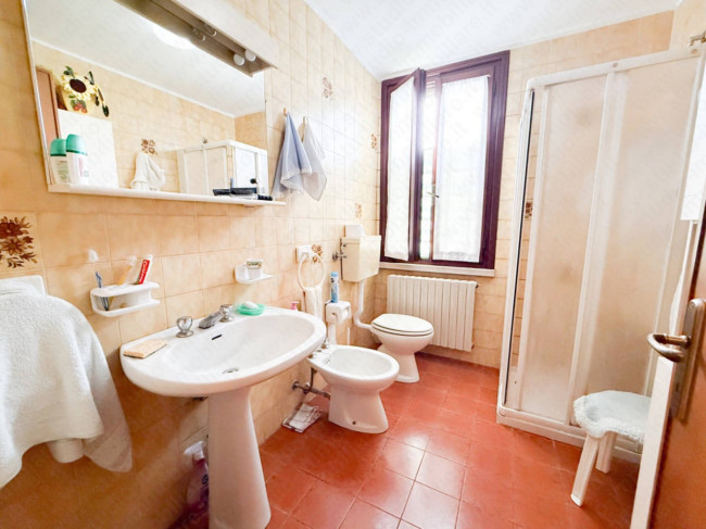 Porzione di bifamiliare in vendita a Castelmassa