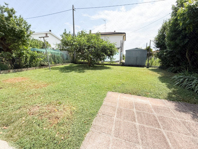 Porzione di bifamiliare in vendita a Castelmassa