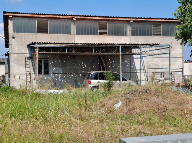 Laboratorio in vendita a Serravalle a Po