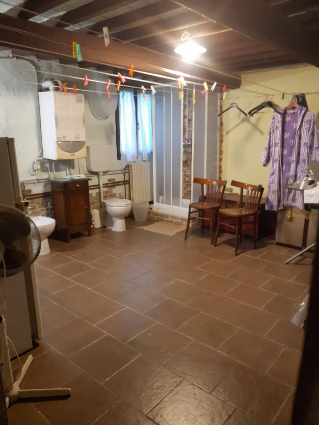 Porzione di fabbricato in vendita a Serravalle a Po