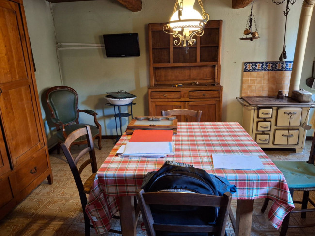 Porzione di fabbricato in vendita a Serravalle a Po