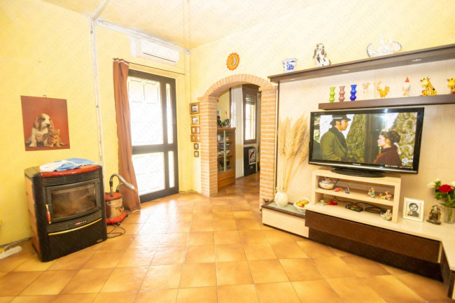 Casa singola in vendita a Melara