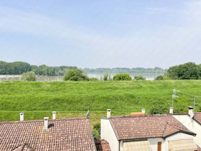 Appartamento in affitto a Ostiglia