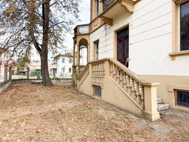 Villa Singola in vendita a Castelmassa