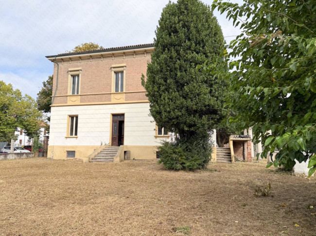 Villa Singola in vendita a Castelmassa