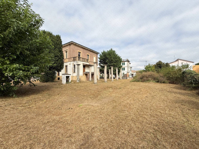 Villa Singola in vendita a Castelmassa