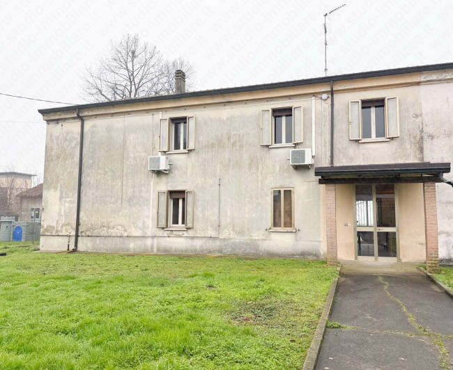 Bifamiliare in affitto a Moglia