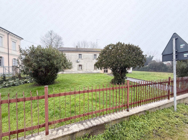 Bifamiliare in affitto a Moglia