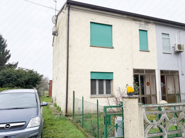 Bifamiliare in vendita a Castelmassa