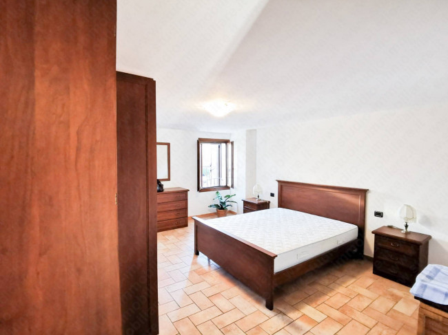 Porzione di bifamiliare in affitto a Castelmassa