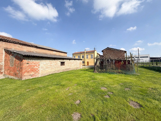 Casa singola in vendita a Castelnovo Bariano