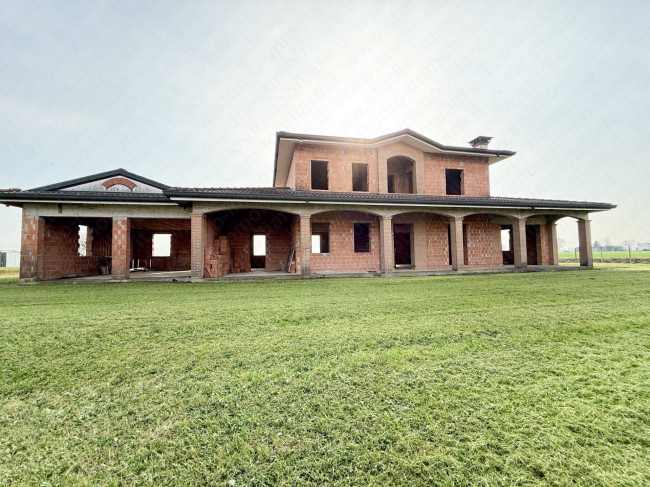 Villa Singola in vendita a Castelnovo Bariano