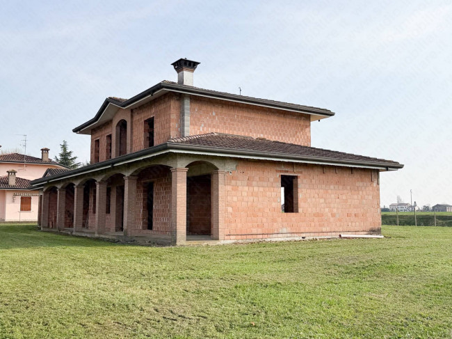 Villa Singola in vendita a Castelnovo Bariano