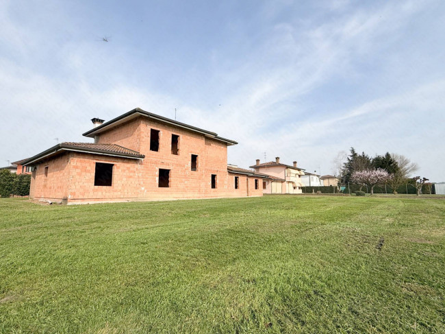 Villa Singola in vendita a Castelnovo Bariano