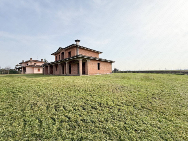 Villa Singola in vendita a Castelnovo Bariano