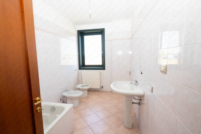 Capannone in vendita a Calto