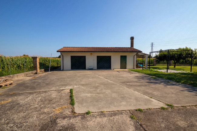 Villa Singola in vendita a Bergantino