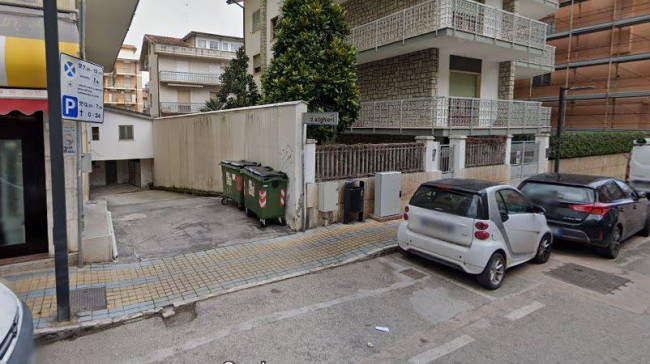 Garage/Box/Posto auto in affitto a Ischia, Grottammare (AP)