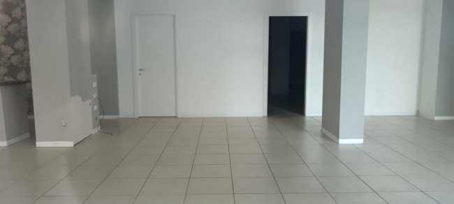 Locale commerciale in Affitto a San Benedetto del Tronto