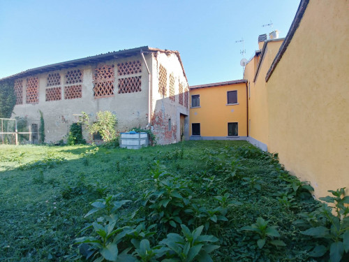 Casa indipendente in vendita a Gorla Maggiore (VA)