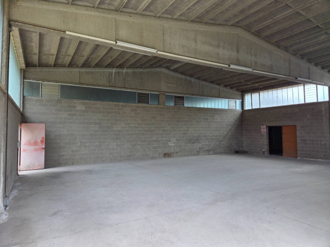 Laboratorio in Vendita a Dairago
