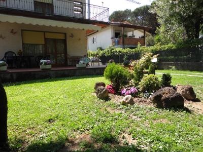 Villino in Vendita a Forte dei Marmi