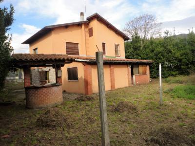 Small villa for Sale to Pietrasanta